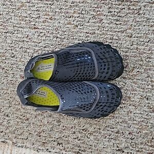 Functional water shoes slip on NWOT